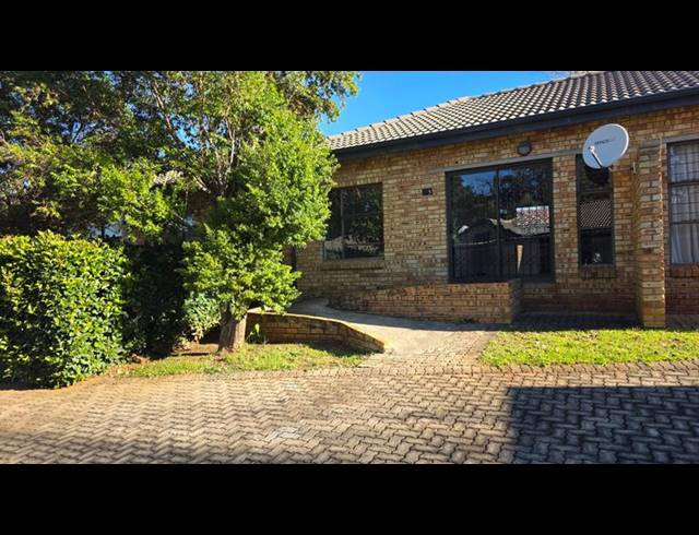 2 BEDROOM TOWNHOUSE FOR SALE IN GEORGINIA